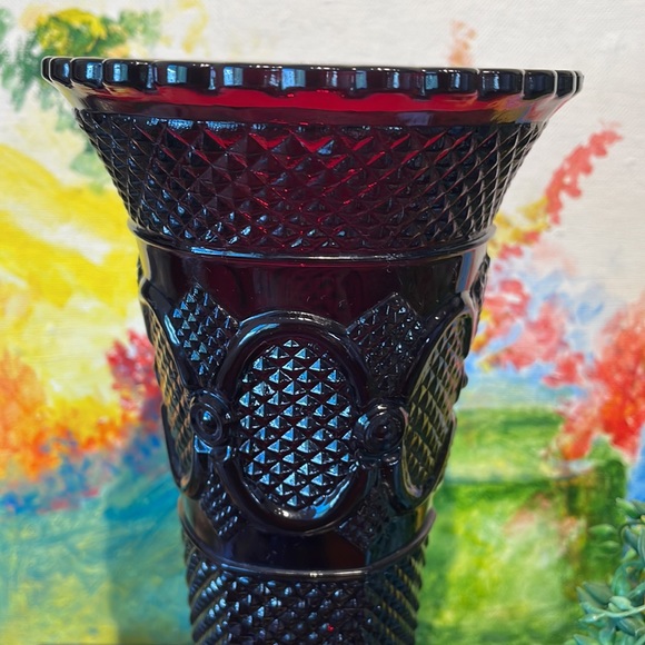 Vintage Avon vase - Picture 8 of 11